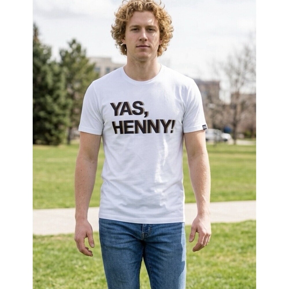 NWT Queer Eye Unisex White Short Sleeve Graphic Tee Shirt Yes Henny” - Size S